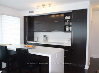 65 Saint Mary St #1207, Toronto, ON M5S 0A6