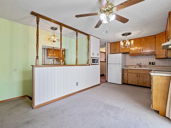 4th image of 9225 Golden Valley Dr