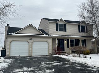 8661 Bayview Dr, Cicero, NY 13039