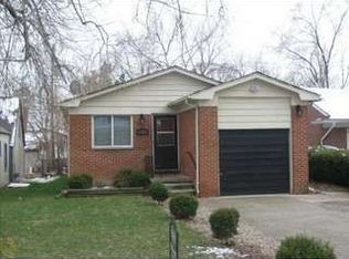 19321 Jeanette St, Southfield, MI 48075