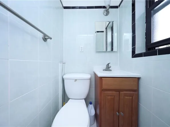 4715 Bedford Avenue image 24 of 35