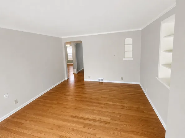 24550 Puritan Rd, Euclid, OH 44123