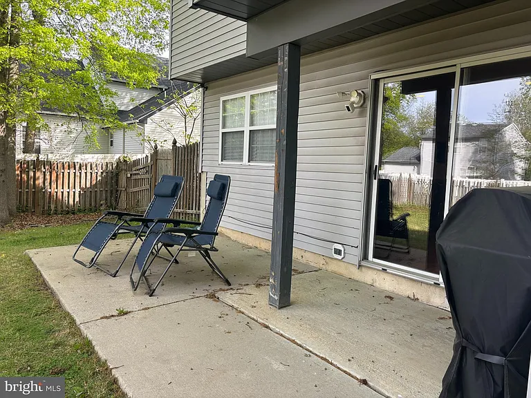 30 Country Ln — Photo 17