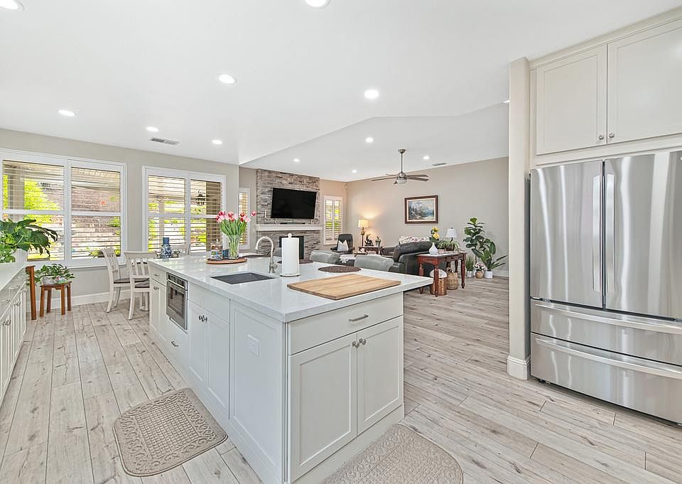 1st image of 3135 Weymouth Way