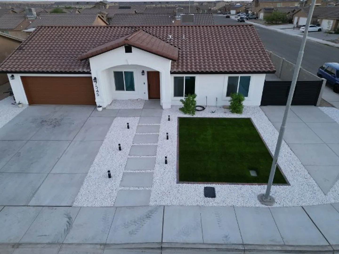 Gorgeous home available for rent with Solar! — Photo 2