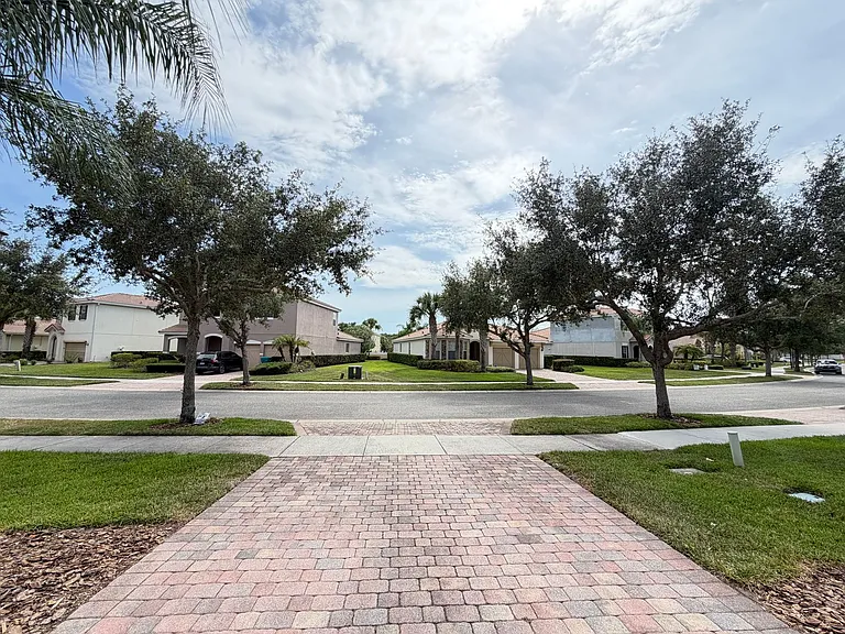 11867 Padua Ln — Photo 62