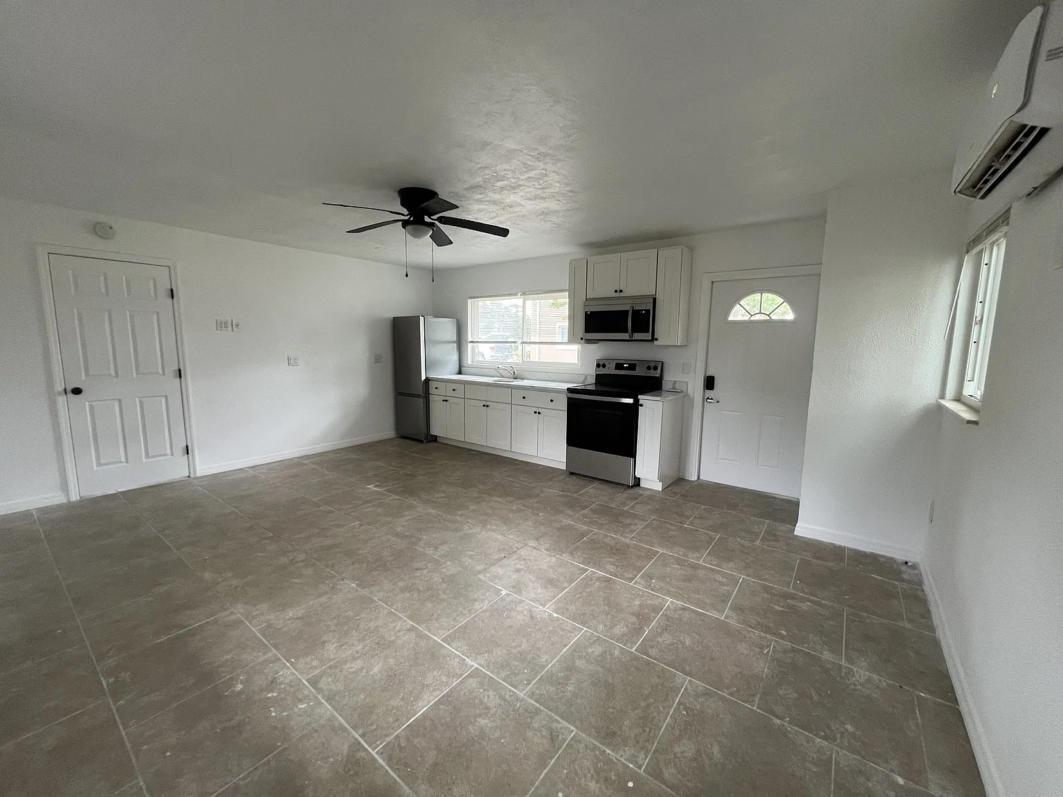 2290 South Palmetto Avenue - S1 — Photo 3