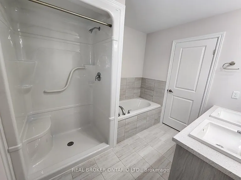 55 Hildred St — Photo 8