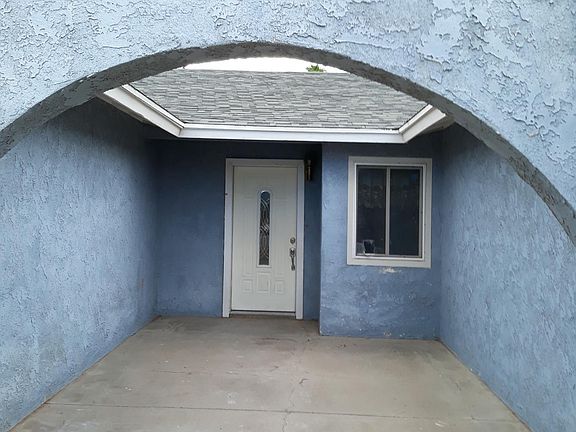 2nd image of 8726 S Juniper St