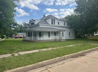 317 E Concord Ave, Holyrood, KS 67450