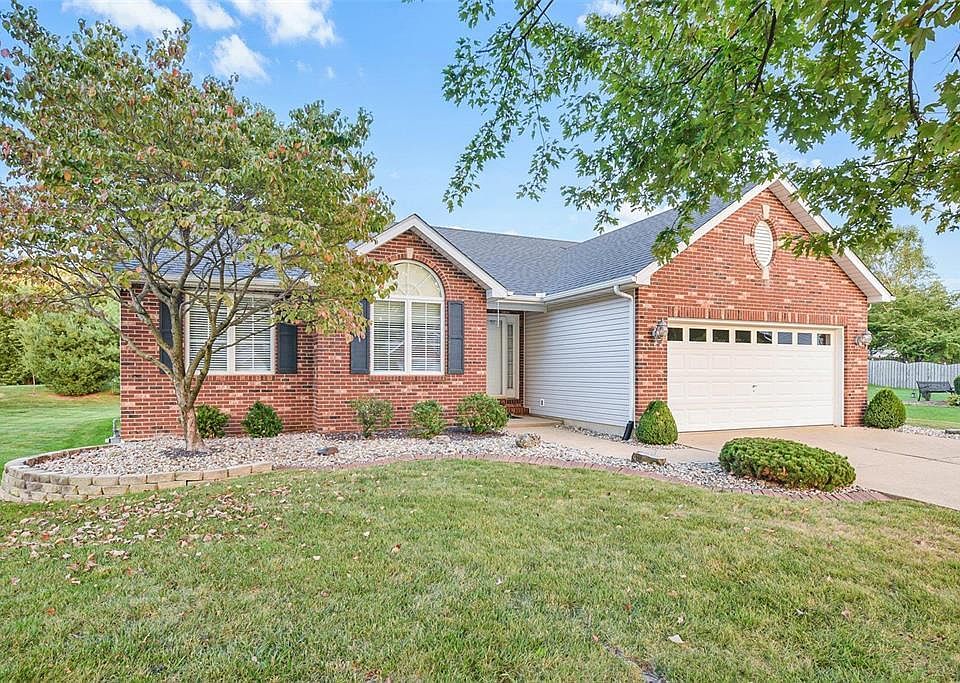 1566 Maplewood Ct, Edwardsville, IL 62025 MLS 23050495 Zillow