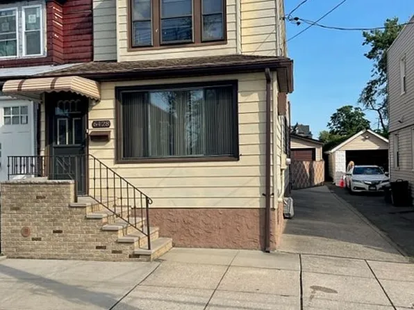 6428 60th Rd, Maspeth, NY 11378