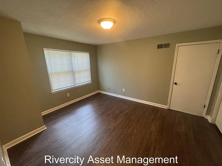 4942 Foxhall Dr — Photo 14