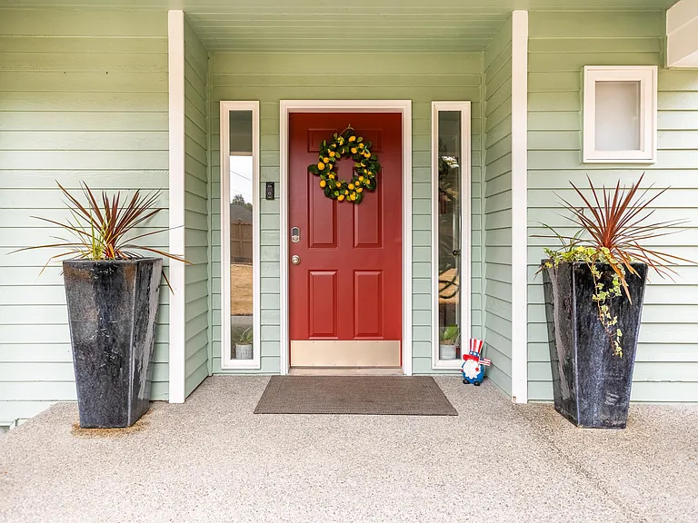 1517 SE Camano Dr — Photo 4