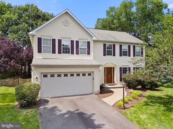 43172 Wintergrove Dr, Ashburn, VA 20147