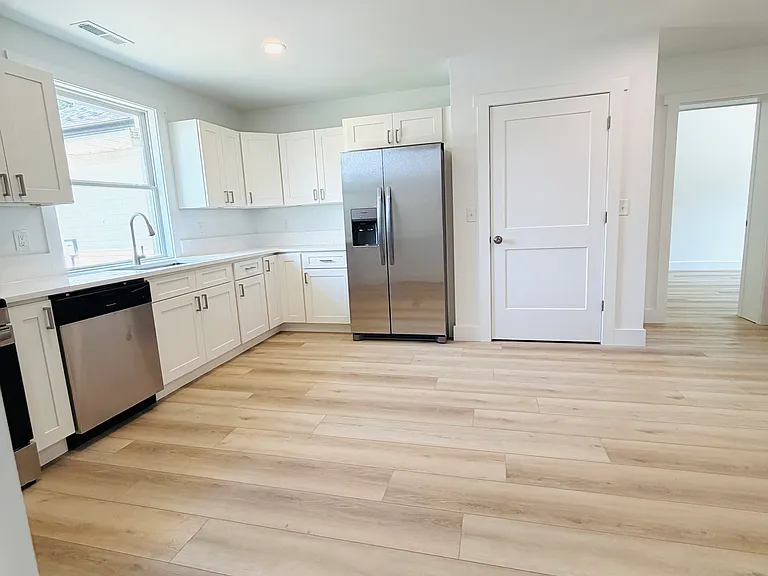 Kitchen/ dining area