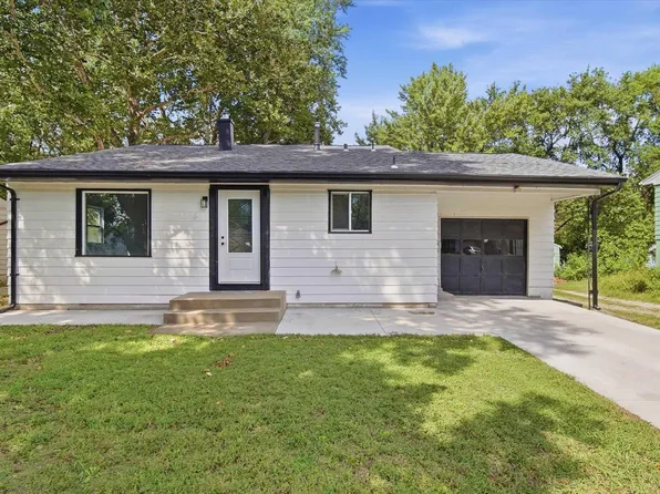 1224 SE 35th Ter, Topeka, KS 66605