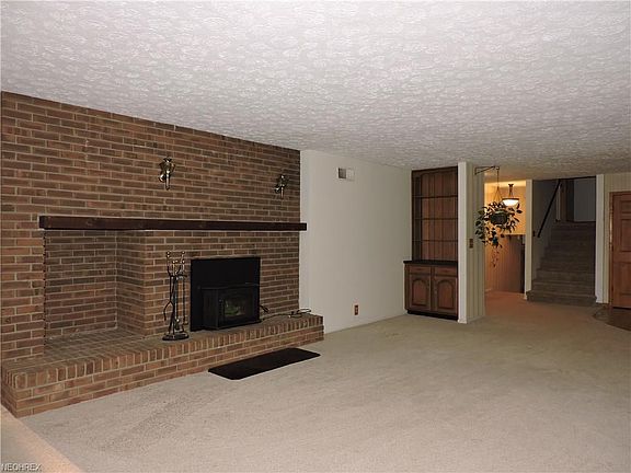 3rd image of 119 Sylvan Way