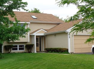 3815 Hale Ln, Island Lake, IL 60042