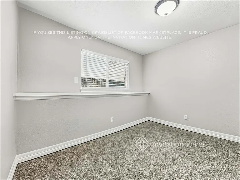 19418 E Purdue Cir — Photo 15