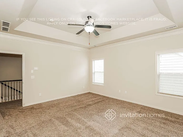 3911 Lake Manor Way — Photo 11