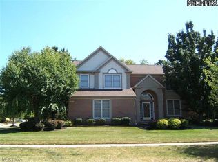 17813 Lyon Ln, Strongsville, OH