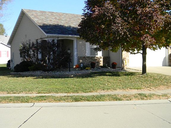 4th image of 22 Jennifer Dr