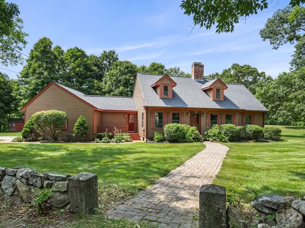 135 Stevens St, North Andover, MA 01845