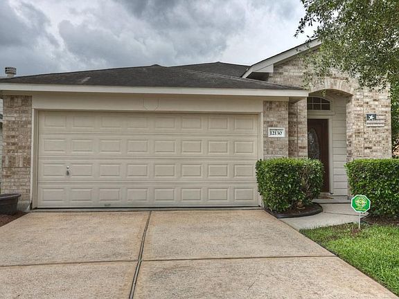 4th image of 12130 Carriage Oak Cir