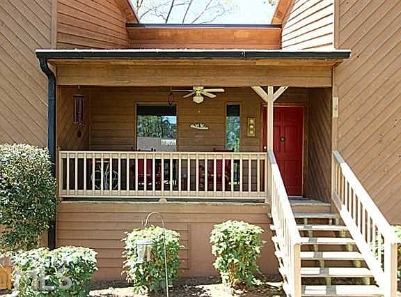 3rd image of 531 Penny Ln