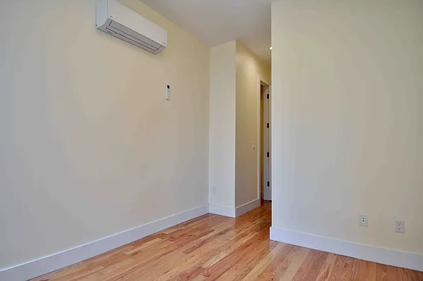 Rented by Premier Metro Realty Corp | media 25