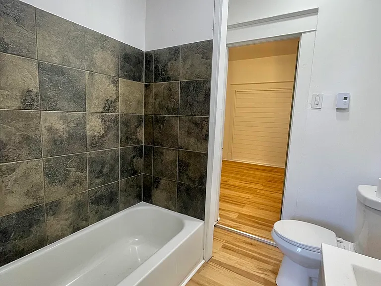 1028 N Webster Ave #1 — Photo 23