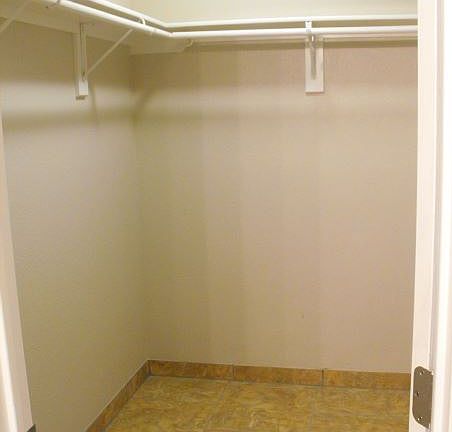 5th image of 3313A Shady Ln
