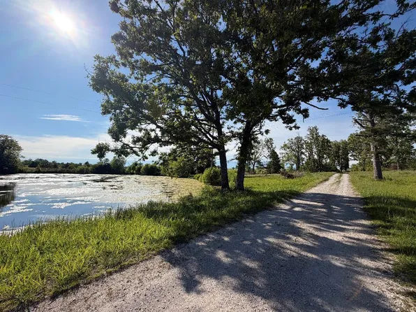 1452 Kaylor Road, Mountain Grove, MO 65711