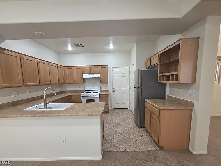8660 Diamond Sand Ave — Photo 9