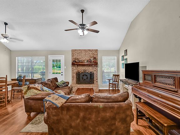 5th image of 118 Sanchez Creek Ct