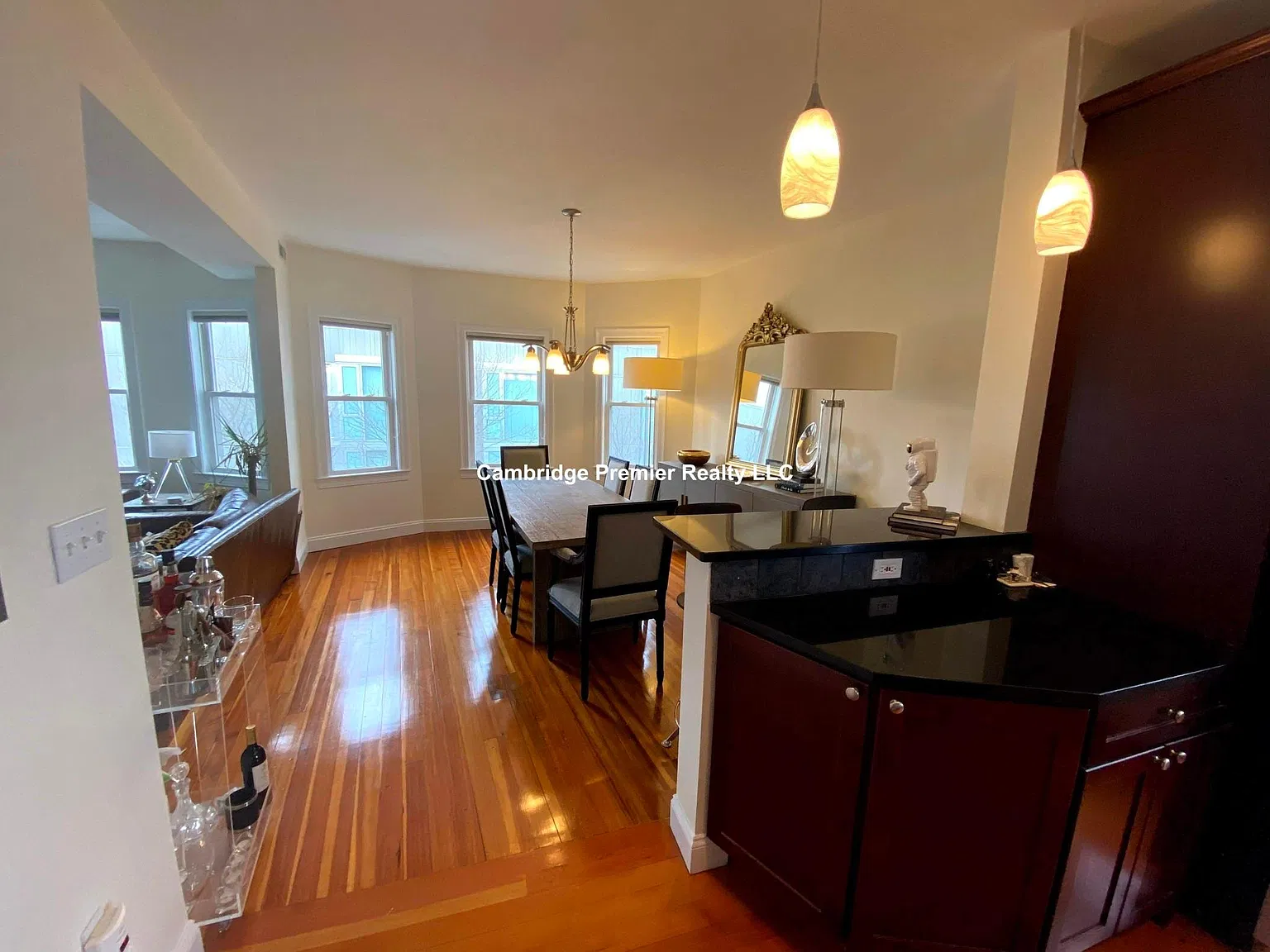 2 bed, 1080 sqft, $3,950 — Photo 2