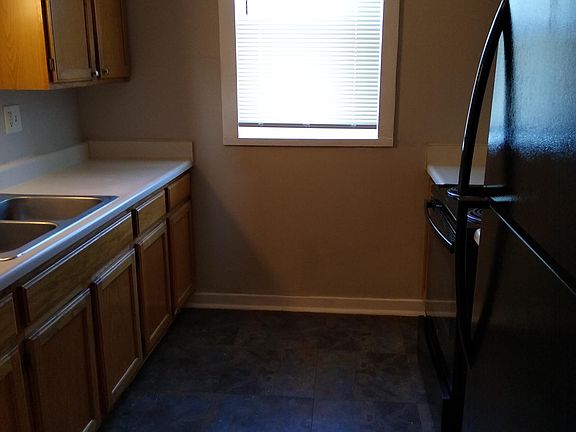 3rd image of 2200 Benton Blvd