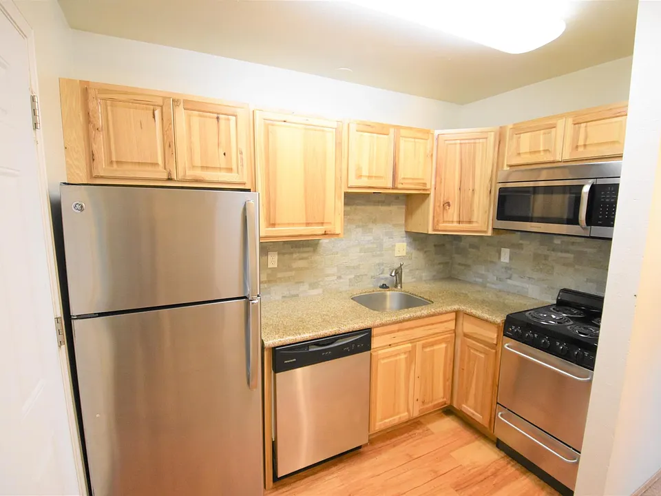 963 Marine St #4-6-7
