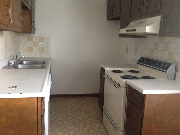 2nd image of 720 Ottawa St APT 104
