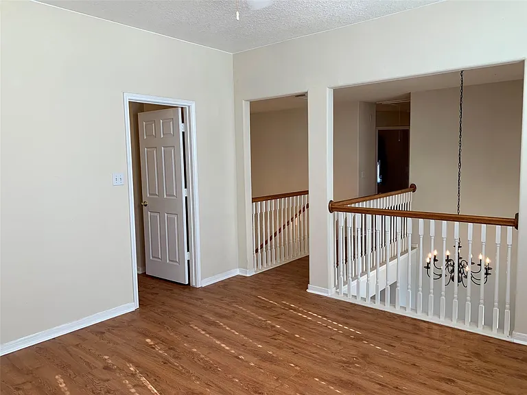 11218 Timbertree Ln — Photo 23