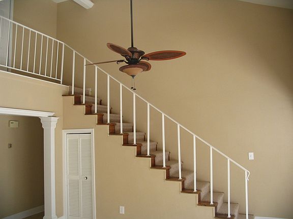 STAIRS GOING TO 2ND FLOOR