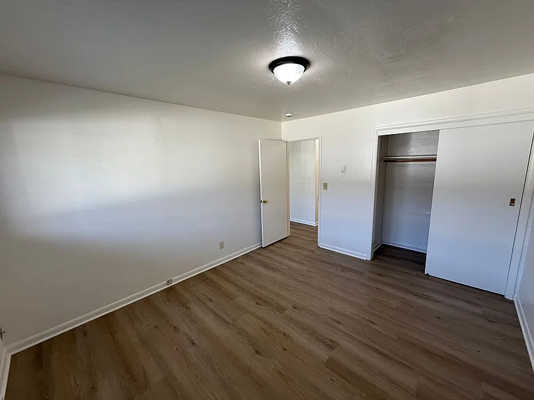 1835 Beach Ave NE #11 — Photo 11