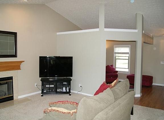 2nd image of 442 Lockmead Dr