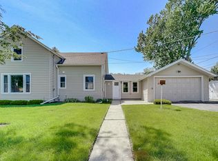 7102 Church St, Morton Grove, IL 60053