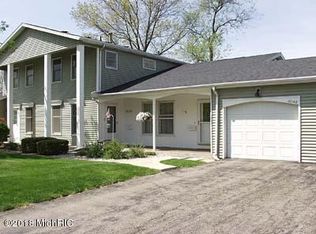 10142 Graefield Ct, Portage, MI 49024