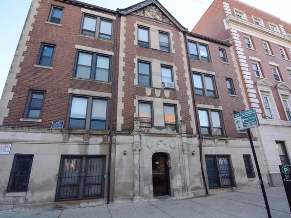 3345 N Marshfield Ave, Chicago, IL