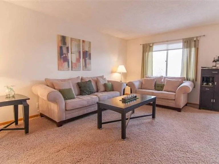 10435 Decatur Cir — Photo 5