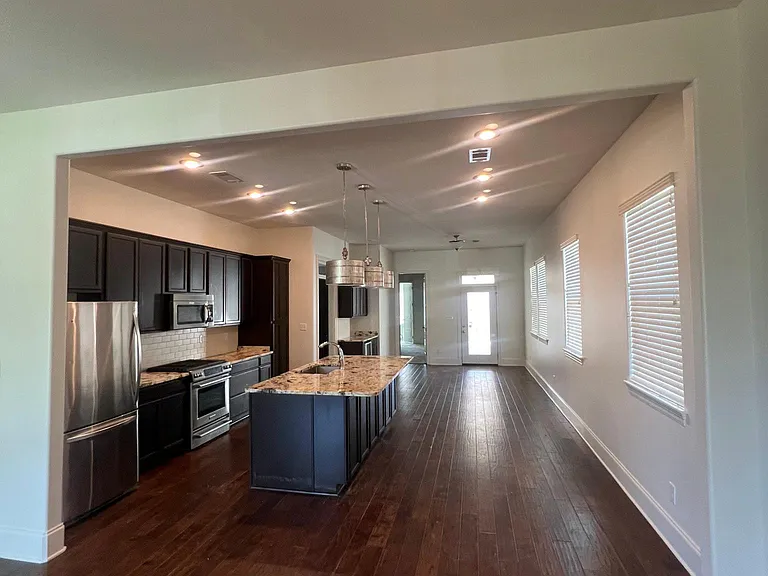 6040 Milne Blvd — Photo 13
