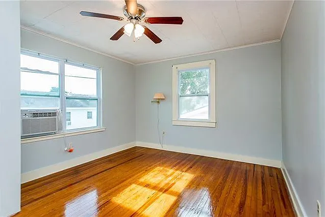 313 Pink St — Photo 8